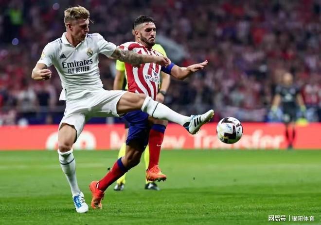 包含欧超杯清晨再迎强敌，曼城外线爆发，主帅态度——管理层满意，数据趋势出现新变化的词条